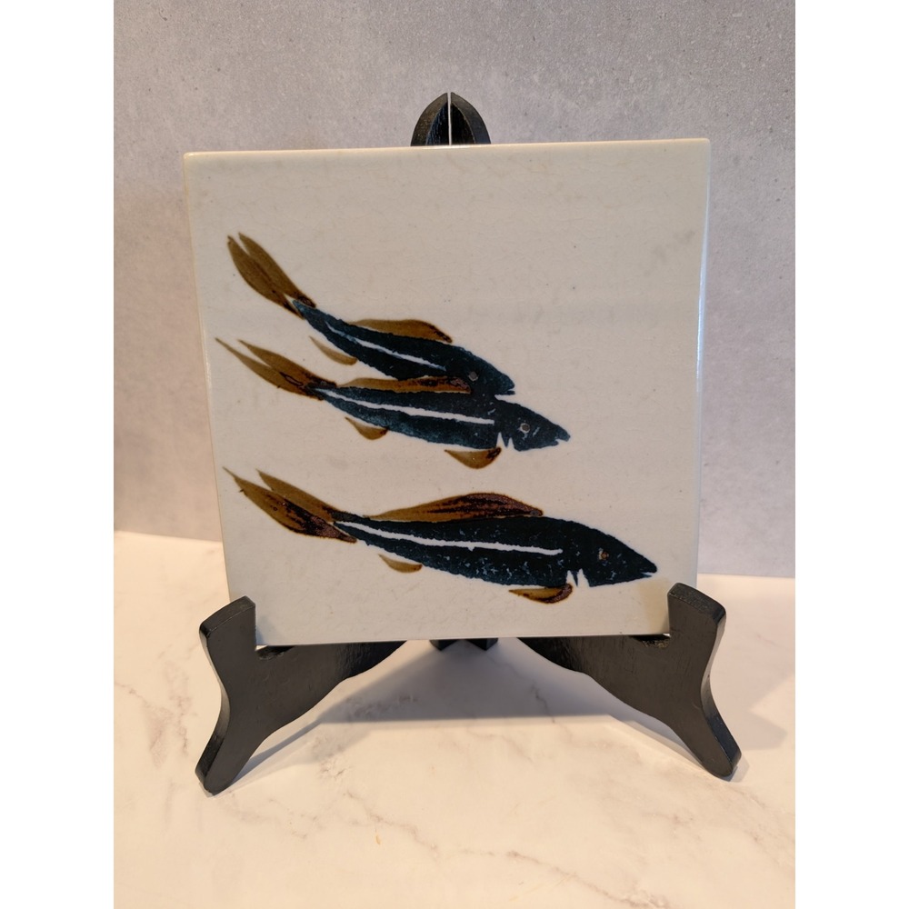 Vintage Artisan Studio Pottery Fish Ceramic Tile Decor Trivet 6x6‎ Cream Blue